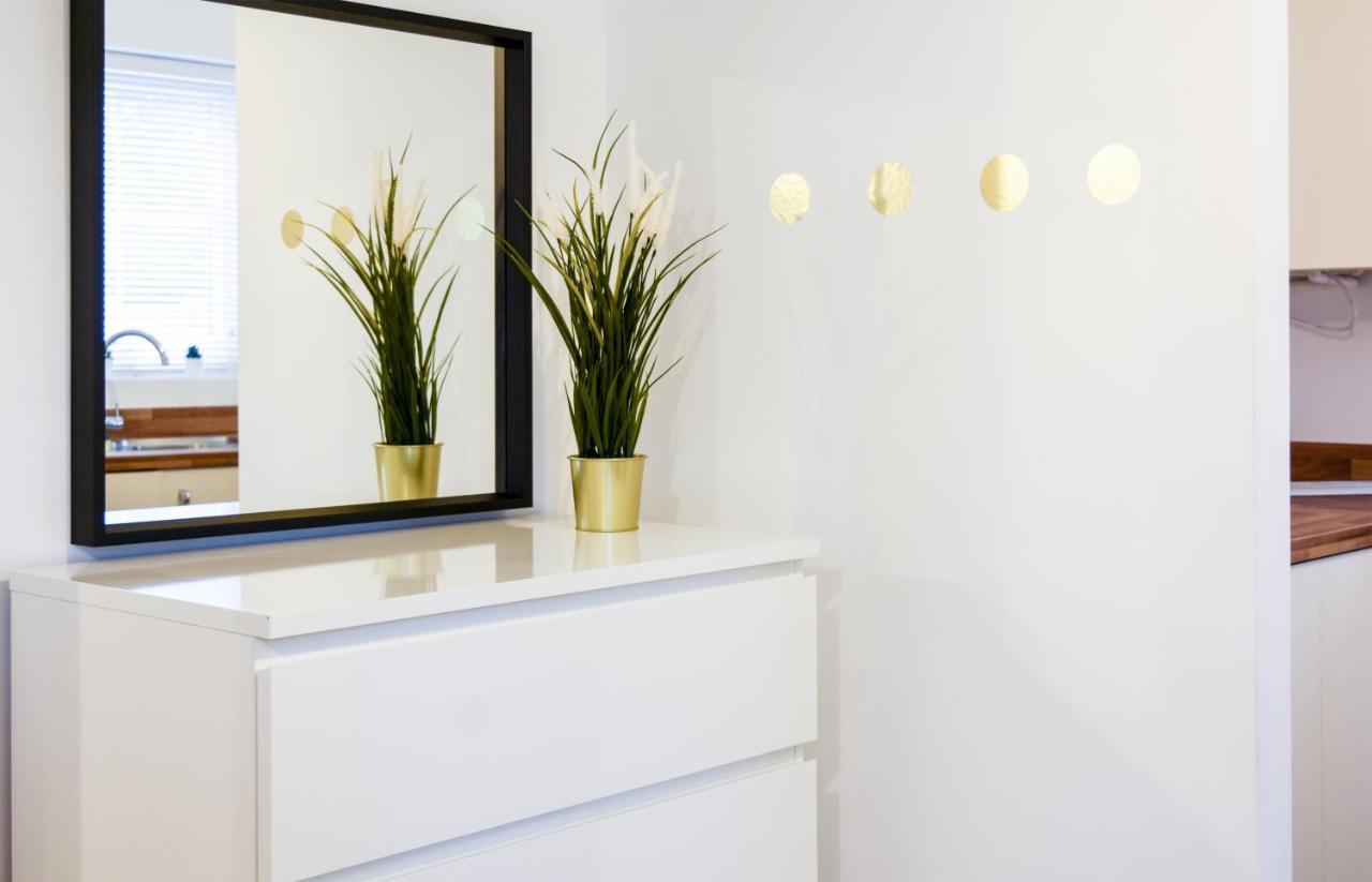 1 Bedroom Apartment Leamington Spa Hosted By Golden Key Γουόργικ Εξωτερικό φωτογραφία